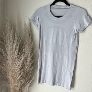 Lululemon short sleeve top